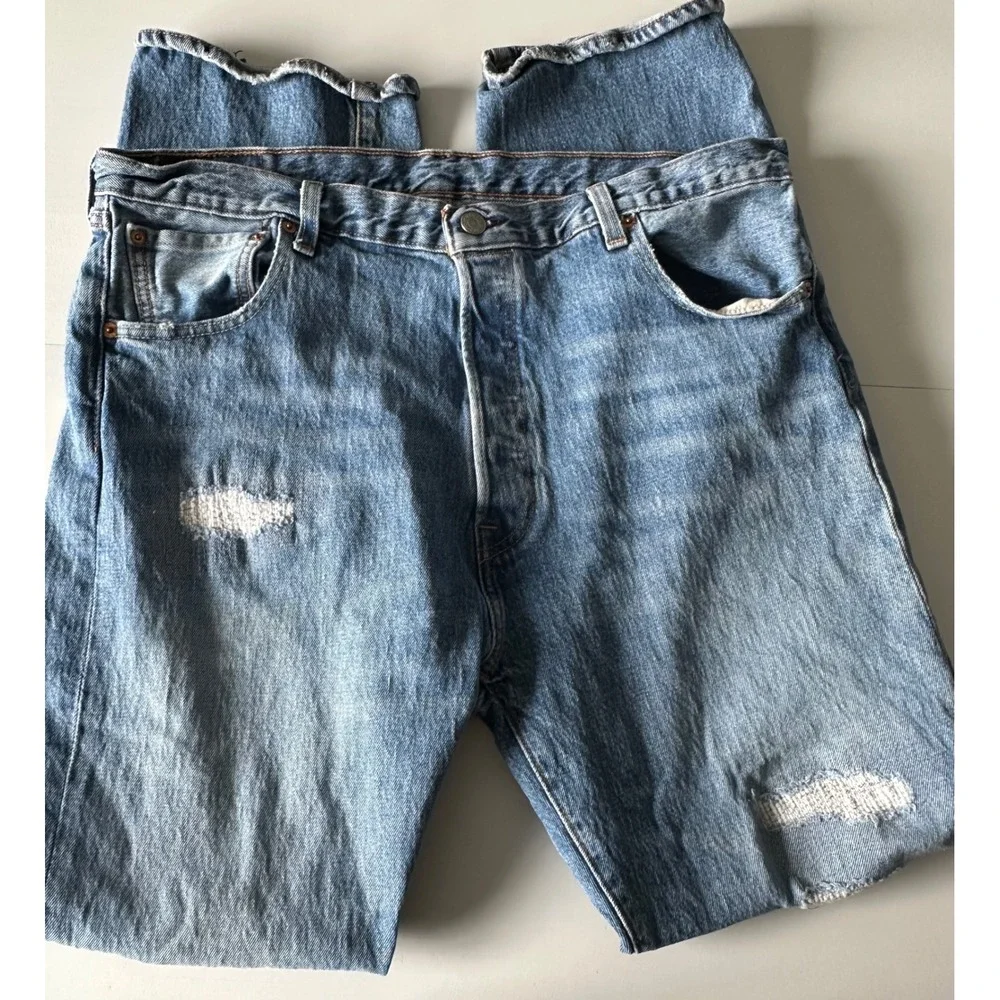Levis 501 Original Fit Distressed Straight Leg Blue Jeans Mens W36